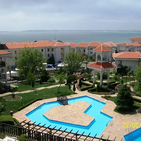 In Kambani 1 Apartcomplex Apartment